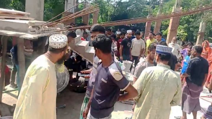 বরিশালে সেপটিক ট্যাংকে কাজ করার সময় ২ শ্রমিকের মৃত্যু