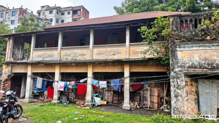 উচ্চ শিক্ষাপ্রতিষ্ঠানে আবাসন সংকট প্রকট