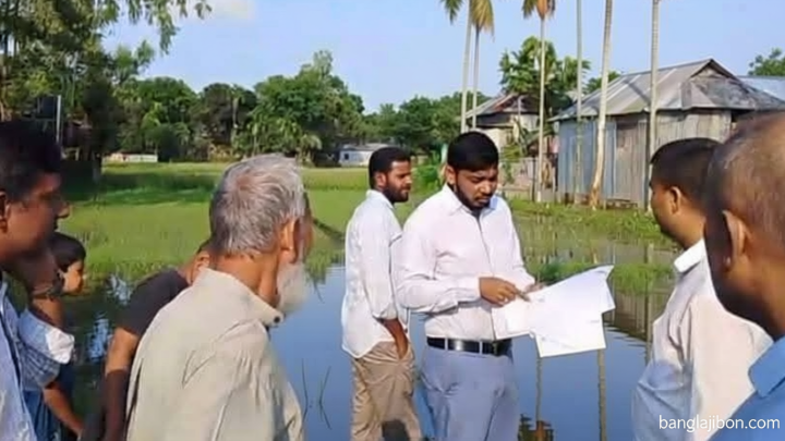 কুড়িগ্রামে ৬৫ বছরের আইনি লড়াই শেষে ফিরে পেলেন পৈতৃক জমি