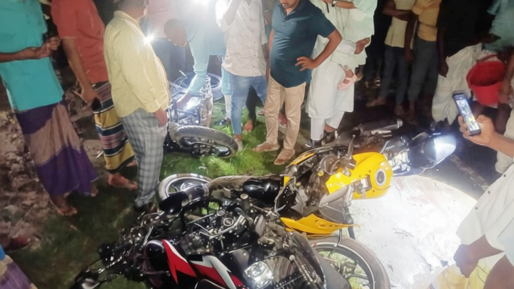 বগুড়ায় তিন মোটরসাইকেলের সংঘর্ষে নিহত ২