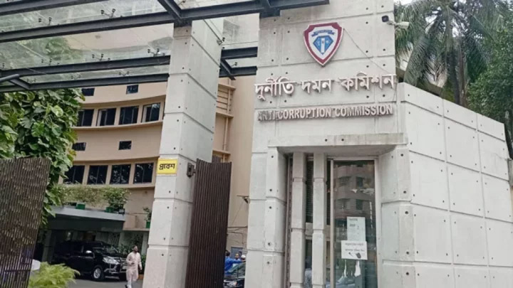 আইন সংশোধনের পরই দুদকে নতুন কমিশন