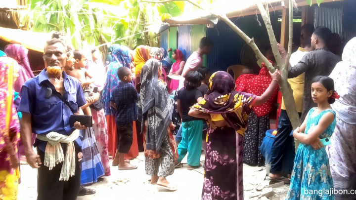 ফকিরহাটে বালতির পানিতে চুবিয়ে শিশু হত্যার অভিযোগ, সৎমা আটক