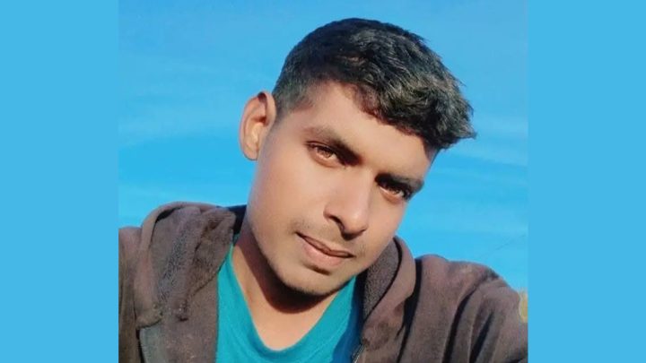 ভিটেমাটি বিক্রি করে ছেলেকে লেবাননে পাঠিয়েছিলেন ভ্যানচালক সুরঞ্জন দাস