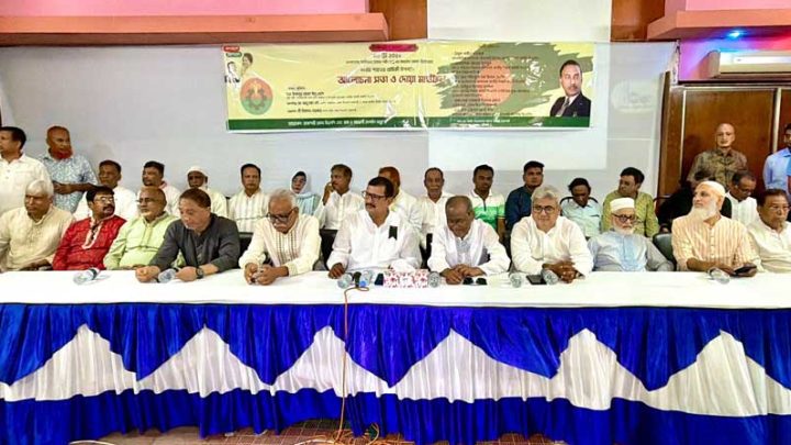 ভারত-পাকিস্তানের মতো টেবিলে বসে আমাদের স্বাধীনতা আসেনি: ভূমিমন্ত্রী