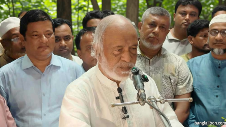 প্রশাসনকে নিরপেক্ষ থেকে জনকল্যাণে কাজ করতে হবে: মঈন খান