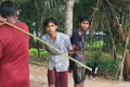 মোবাইল চুরির অপবাদ দিয়ে ২ কিশোরকে গাছে বেঁধে মারধরের অভিযোগ