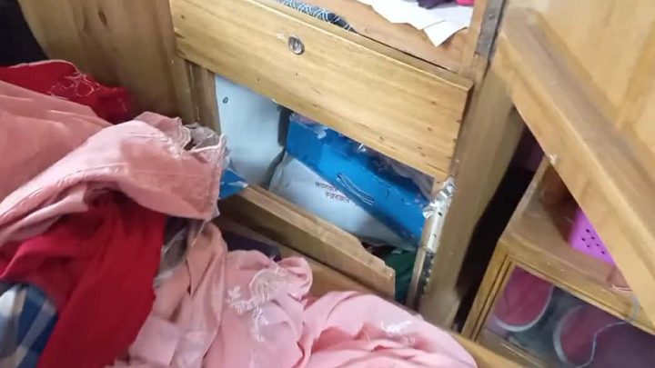 চকরিয়ায় কারারক্ষীর বাড়িতে ডাকাতি, মালপত্র লুট