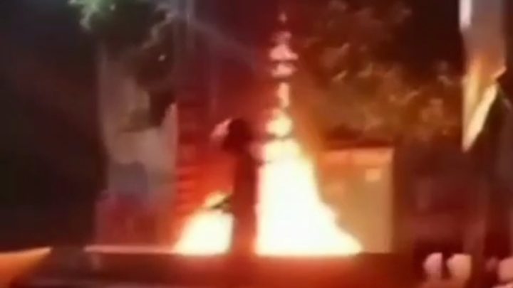 নেত্রকোনায় জুলাই স্মৃতিস্তম্ভে আগুন, আ.লীগের ২৫ জনের নাম উল্লেখ করে মামলা
