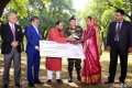 ৩০ মিনিটে ১৩ কেজি চা-পাতা সংগ্রহ করে জেসমিনের সম্মাননার হ্যাটট্রিক