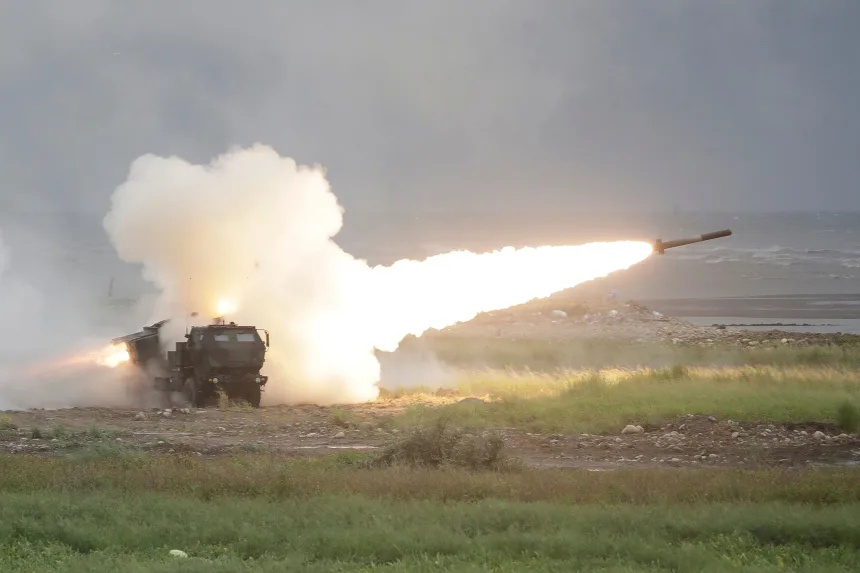 ap-HIMARS-ajker-patrika