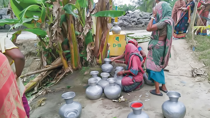 খুলনার ৪ উপজেলা: ২০ ফুট নেমে গেছে পানির স্তর সুপেয় পানির সংকট বাড়ছে