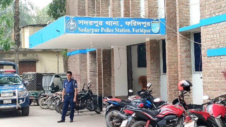 ফরিদপুরে নদ থেকে অজ্ঞাত কিশোরীর লাশ উদ্ধার