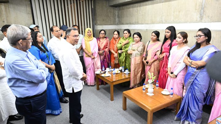 গুম-খুনের শিকার পরিবারের সদস্যদের সঙ্গে প্রধানমন্ত্রীর সাক্ষাৎ