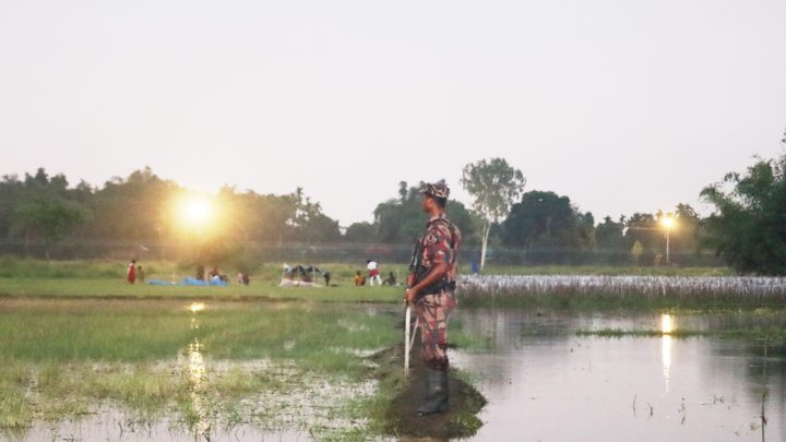 পঞ্চগড় সীমান্তে ৬০ ঘণ্টা আটকে ১০ নাগরিক, ৪ জনের আধার কার্ডও নিয়ে গেছে বিএসএফ
