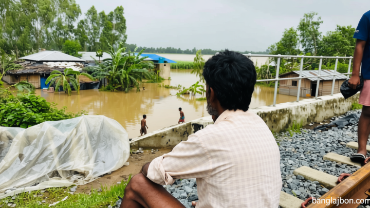 কক্সবাজারে বন্যা পরিস্থিতির উন্নতি, ভেসে উঠছে ক্ষয়ক্ষতির চিত্র