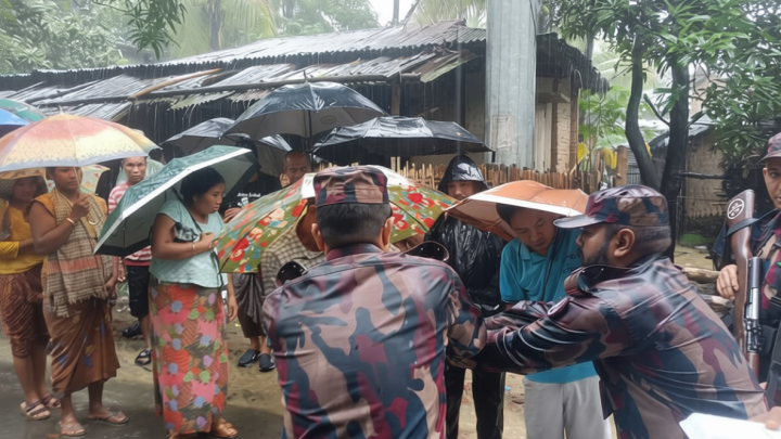 বান্দরবানে বন্যার্তদের পাশে বিজিবি, শতাধিক পর্যটককে উদ্ধার