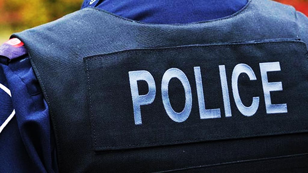 Police-pls_tApAPI6