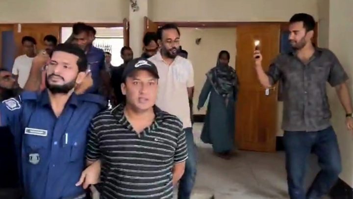 লক্ষ্মীপুরে আওয়ামী লীগ ও অঙ্গসংগঠনের ৫ নেতাসহ গ্রেপ্তার ১০