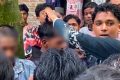 বৈদ্যুতিক তার চুরির অভিযোগে ৪ যুবককে গণপিটুনি, কেটে দেওয়া হলো চুল