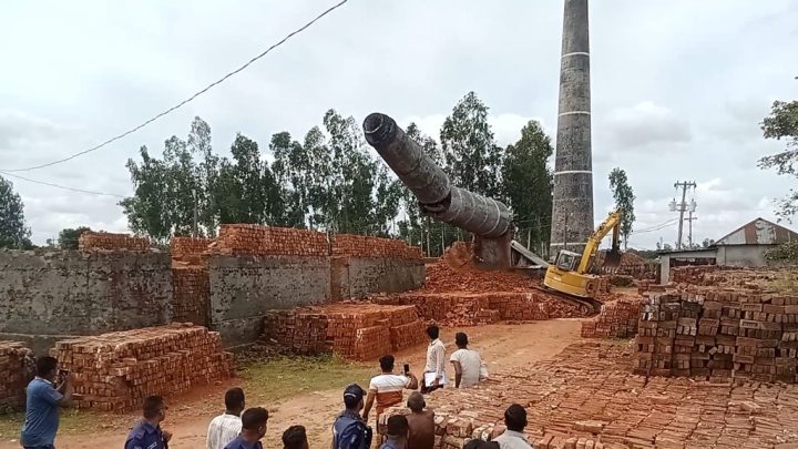 গাইবান্ধায় অবৈধ ইটভাটার বিরুদ্ধে অভিযান শুরু