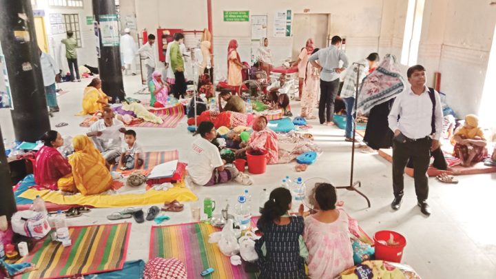 চট্টগ্রামে হামের প্রাদুর্ভাব: হাসপাতালে কাতরাচ্ছে শিশুরা